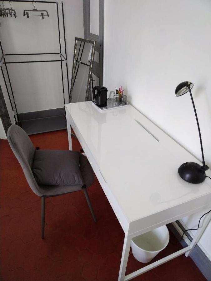 Quartier Des Createurs "La Plaine Cours Julien" Chambre Privee Dans Appartement Menage Frequent Des Parties Commune Marsilia Exterior foto