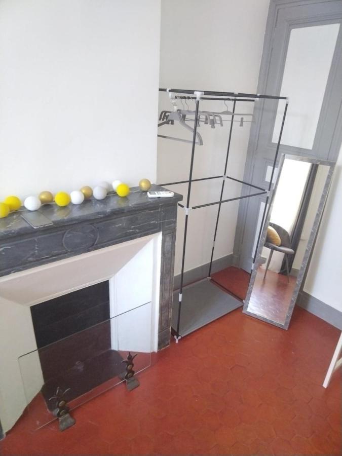 Quartier Des Createurs "La Plaine Cours Julien" Chambre Privee Dans Appartement Menage Frequent Des Parties Commune Marsilia Exterior foto