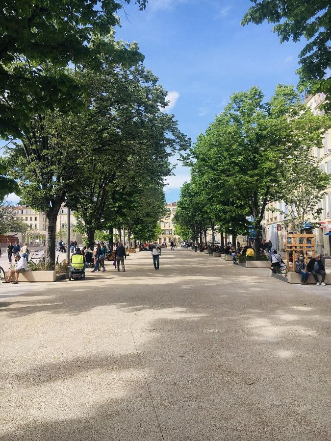 Quartier Des Createurs "La Plaine Cours Julien" Chambre Privee Dans Appartement Menage Frequent Des Parties Commune Marsilia Exterior foto